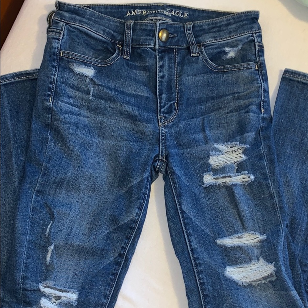 American Eagle Distressed Jeans